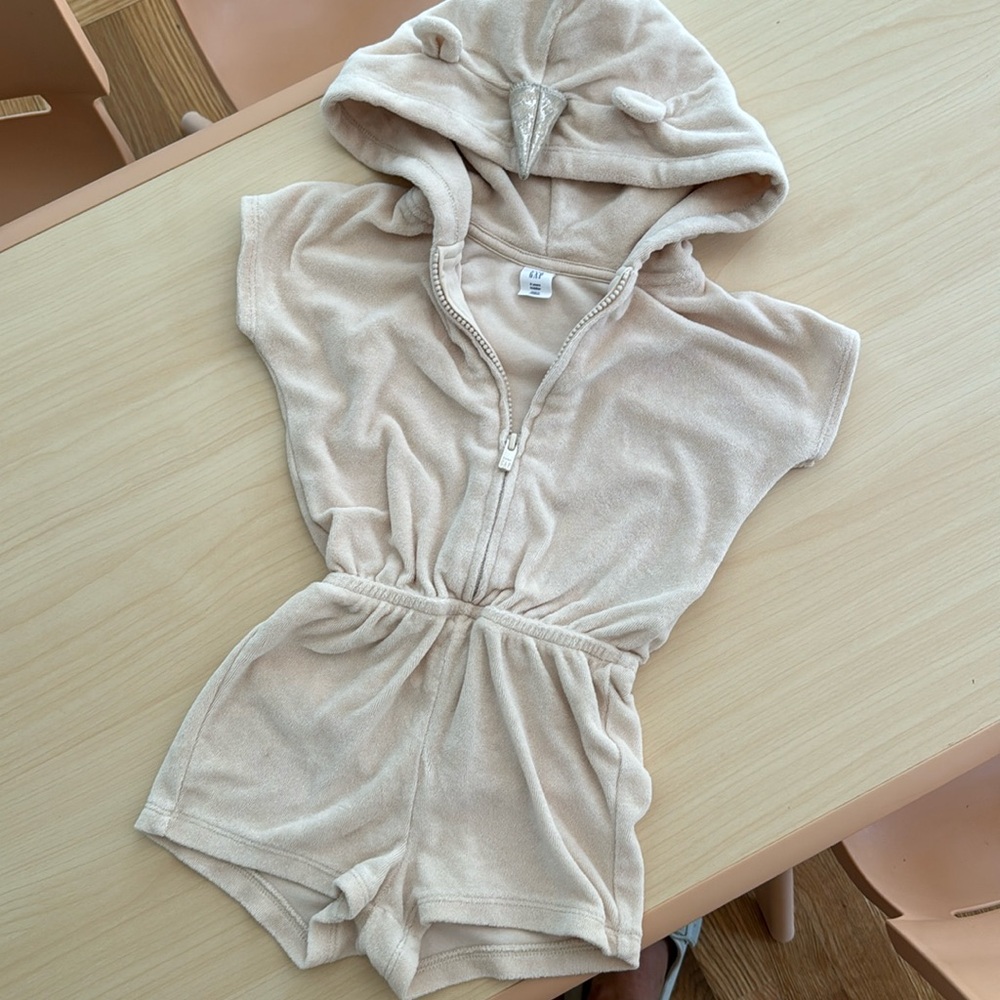 gap unicorn 🦄 swim coverup!